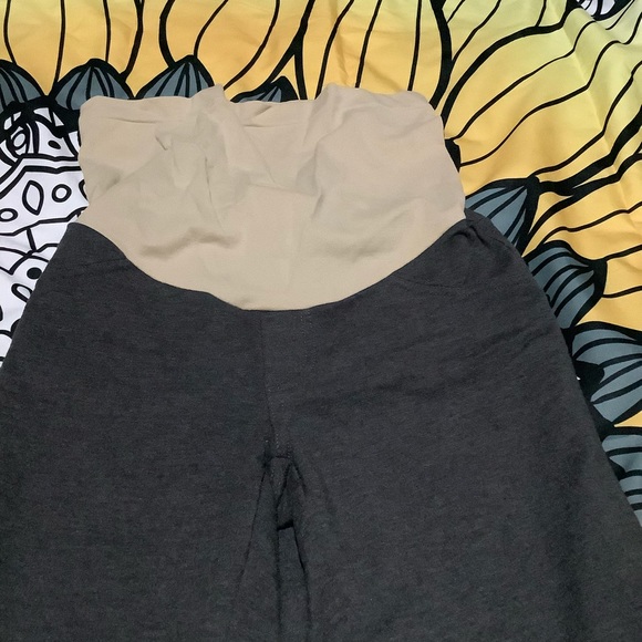 Gray maternity pants - Picture 3 of 3